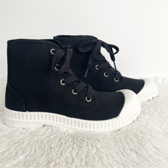 NWT 6 6.5 8 10 SO black and white high top sneakers - Picture 1 of 10